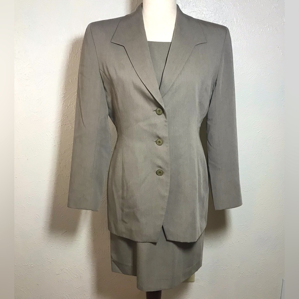 Rafah light olive green dress and jacket suit. Size S.